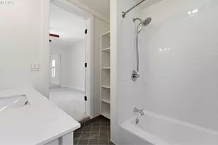73 NE Hancock St, Portland, OR 97212 - Photo 17