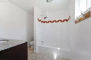 73 NE Hancock St, Portland, OR 97212 - Photo 15