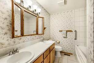 2225 W 28th Ave, Eugene, OR 97405 - Photo 15