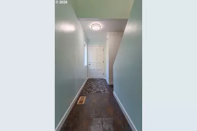 1441 SW 23rd Ct, Gresham, OR 97080 - Photo 5