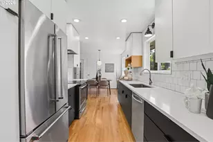 9745 SW Inglewood Ct, Portland, OR 97225 - Photo 23