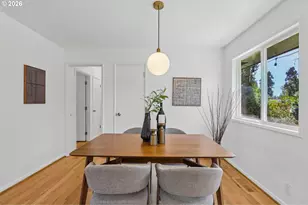 9745 SW Inglewood Ct, Portland, OR 97225 - Photo 13