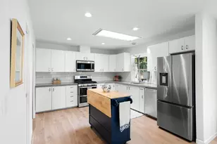 2043 Canemah St, West Linn, OR 97068 - Photo 9