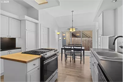 1746 NW Sunburst Ter, Salem, OR 97304 - Photo 15