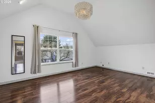 13617 NE Glendoveer Ct, Portland, OR 97230 - Photo 9