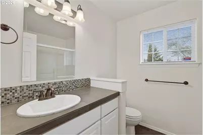 13617 NE Glendoveer Ct, Portland, OR 97230 - Photo 11