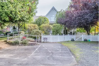 209 Templeton St, Brownsville, OR 97327 - Photo 1