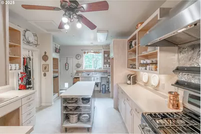 209 Templeton St, Brownsville, OR 97327 - Photo 25