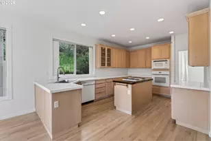 1924 NW Norfolk Ct, Portland, OR 97229 - Photo 9