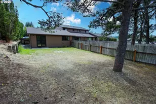 1460 Scott Ln, North Bend, OR 97459 - Photo 39