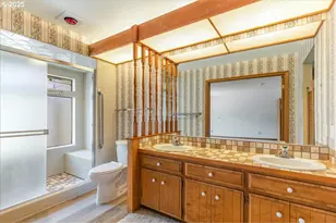 7725 SW Arbor Lake Ct, Wilsonville, OR 97070 - Photo 25