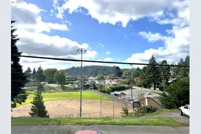 860 8th Ter, Coos Bay, OR 97420 - Photo 5