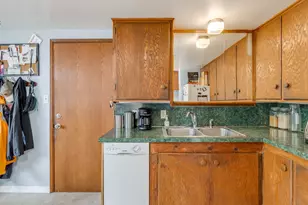 9545 N Iris Way, Portland, OR 97203 - Photo 17