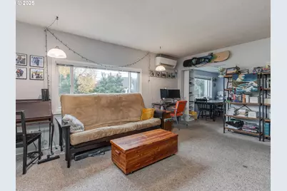 9545 N Iris Way, Portland, OR 97203 - Photo 5
