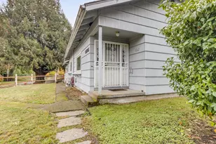 9545 N Iris Way, Portland, OR 97203 - Photo 25