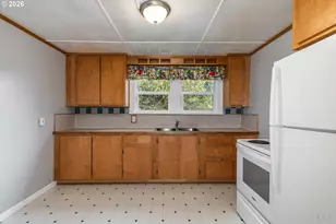 990 SW Tichenor St, Clatskanie, OR 97016 - Photo 5