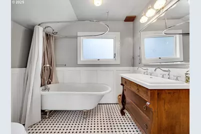 192 W Exchange St, Astoria, OR 97103 - Photo 19