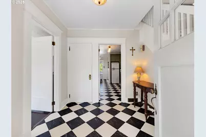 192 W Exchange St, Astoria, OR 97103 - Photo 7