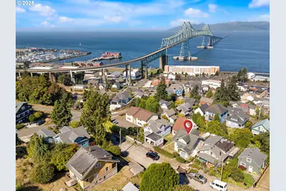 192 W Exchange St, Astoria, OR 97103 - Photo 5