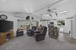 12290 Hwy 126, Mapleton, OR 97453 - Photo 11