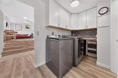 207 W 52nd Ave, Eugene, OR 97405 - Photo 13