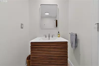 207 W 52nd Ave, Eugene, OR 97405 - Photo 15