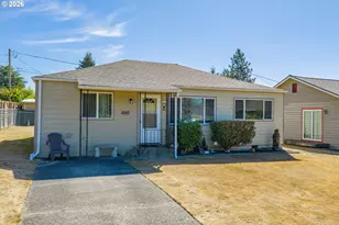 1050 N Myrtle St, Coquille, OR 97423 - Photo 1