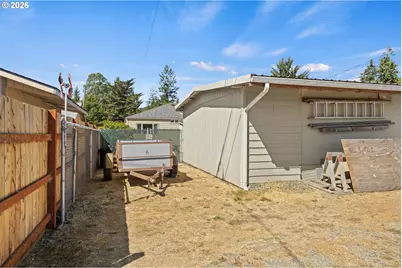 1050 N Myrtle St, Coquille, OR 97423 - Photo 35