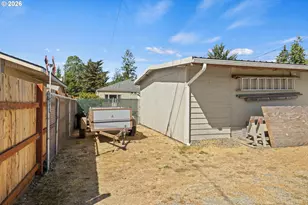 1050 N Myrtle St, Coquille, OR 97423 - Photo 35