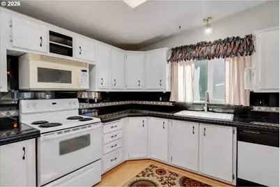 1111 SE 3rd Ave #72, Canby, OR 97013 - Photo 11