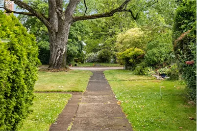6815 NE Broadway, Portland, OR 97213 - Photo 31