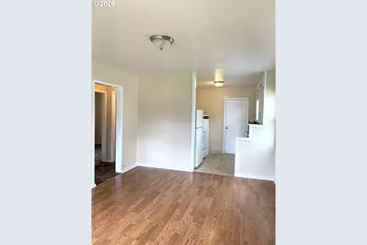 1423 S 7th Ave, Kelso, WA 98626 - Photo 5