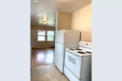 1423 S 7th Ave, Kelso, WA 98626 - Photo 9