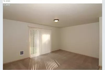 1552 E 3rd St, Newberg, OR 97132 - Photo 5