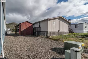 31 Manor Loop, Roseburg, OR 97471 - Photo 17