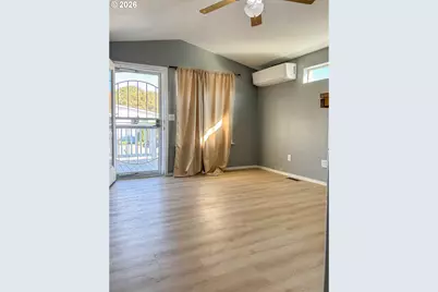 31 Manor Loop, Roseburg, OR 97471 - Photo 3