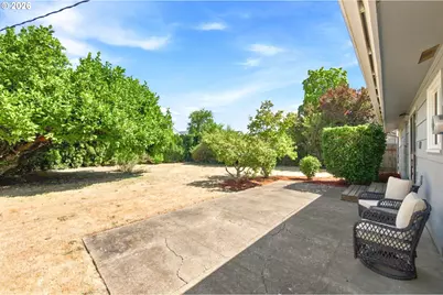 987 Baxter St, Eugene, OR 97402 - Photo 35