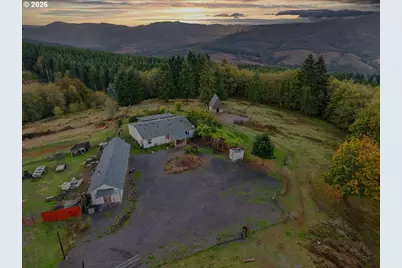 424 Maranatha Rd, Kelso, WA 98626 - Photo 1