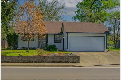 1375 NW Keasey St, Roseburg, OR 97471 - Photo 3