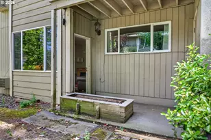 6610 SW Terri Ct, Portland, OR 97225 - Photo 11