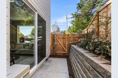 7574 SW 31st Ave, Portland, OR 97219 - Photo 13