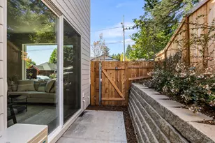 7574 SW 31st Ave, Portland, OR 97219 - Photo 13