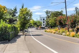 7574 SW 31st Ave, Portland, OR 97219 - Photo 15