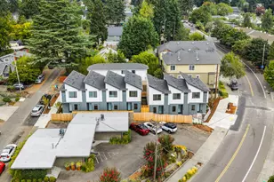 7574 SW 31st Ave, Portland, OR 97219 - Photo 3