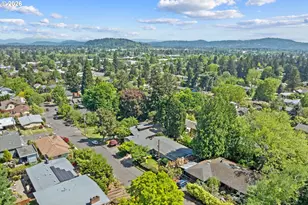 7310 SE Clay St, Portland, OR 97215 - Photo 45