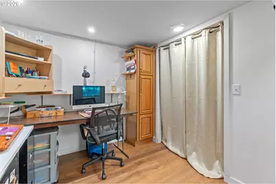 7310 SE Clay St, Portland, OR 97215 - Photo 33