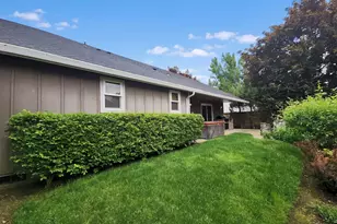 1310 Willow St, Junction City, OR 97448 - Photo 5