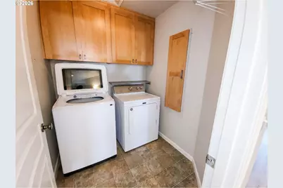 1310 Willow St, Junction City, OR 97448 - Photo 17