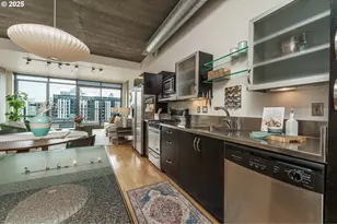 1410 NW Kearney St, Portland, OR 97209 - Photo 9