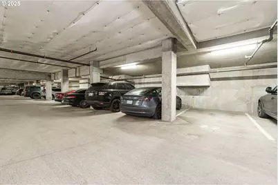 1410 NW Kearney St #1019, Portland, OR 97209 - Photo 25